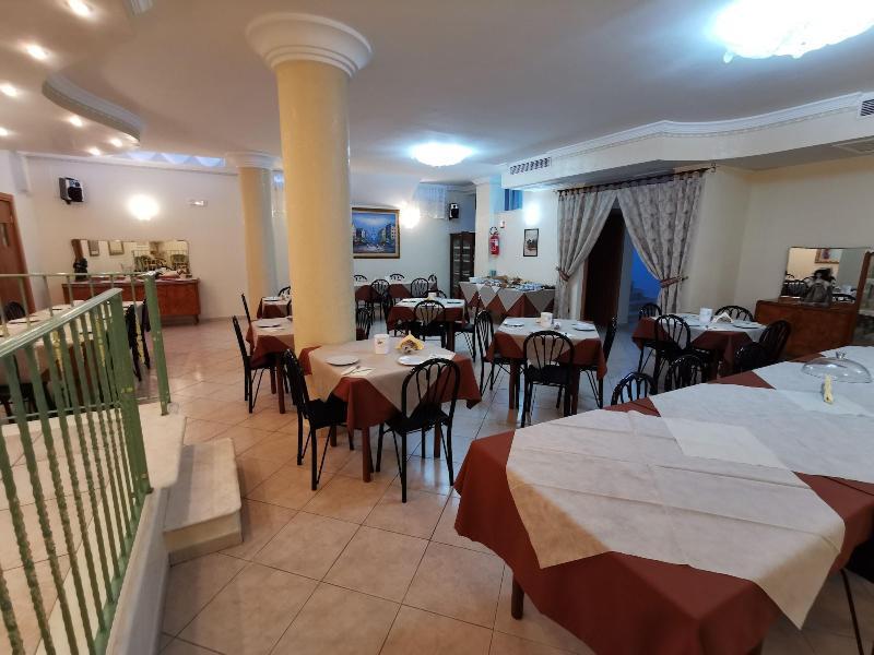 Hotel Carriera Сан-Джованни-Ротондо Экстерьер фото